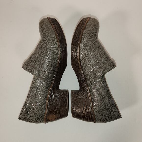 boc BORN CONCEPT Peggy Clog Women 9M Pewter Silver Gray Pebble Embossed Metallic - Picture 9 of 12